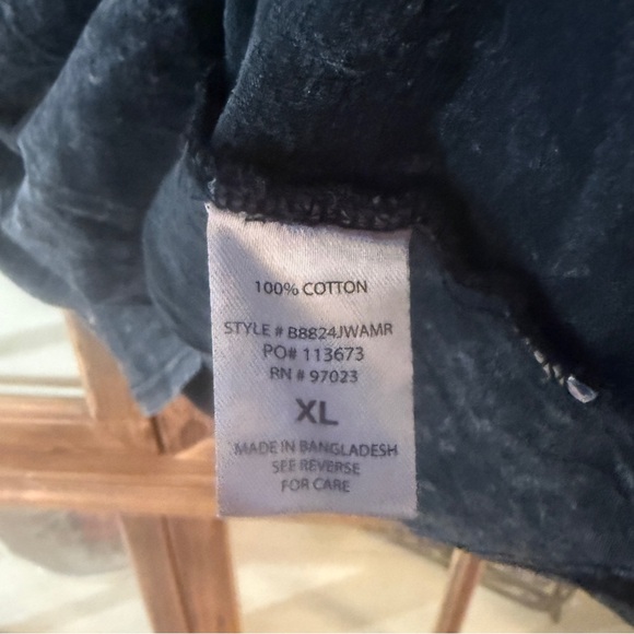 Rebellious One Disco Teddy Bear Graphic Tee Cropped NWOT XL - Picture 5 of 5